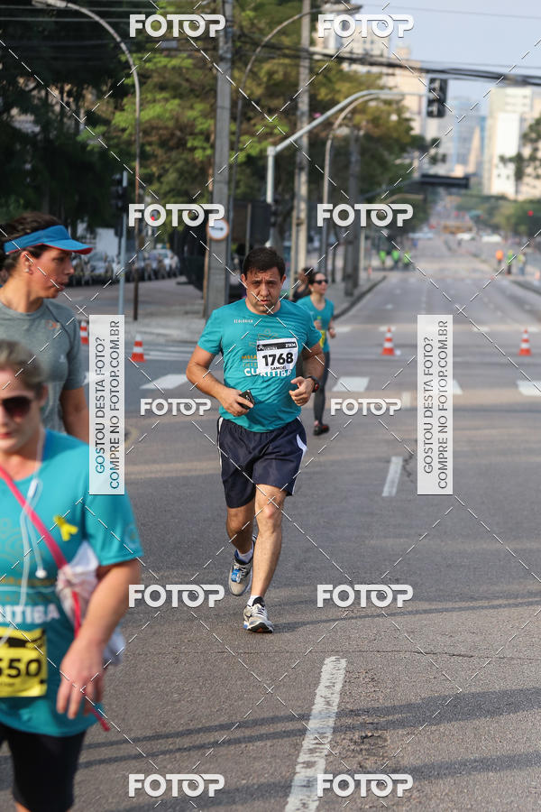 Buy your photos of the eventMeia Maratona Internacional de Curitiba 2018 on Fotop