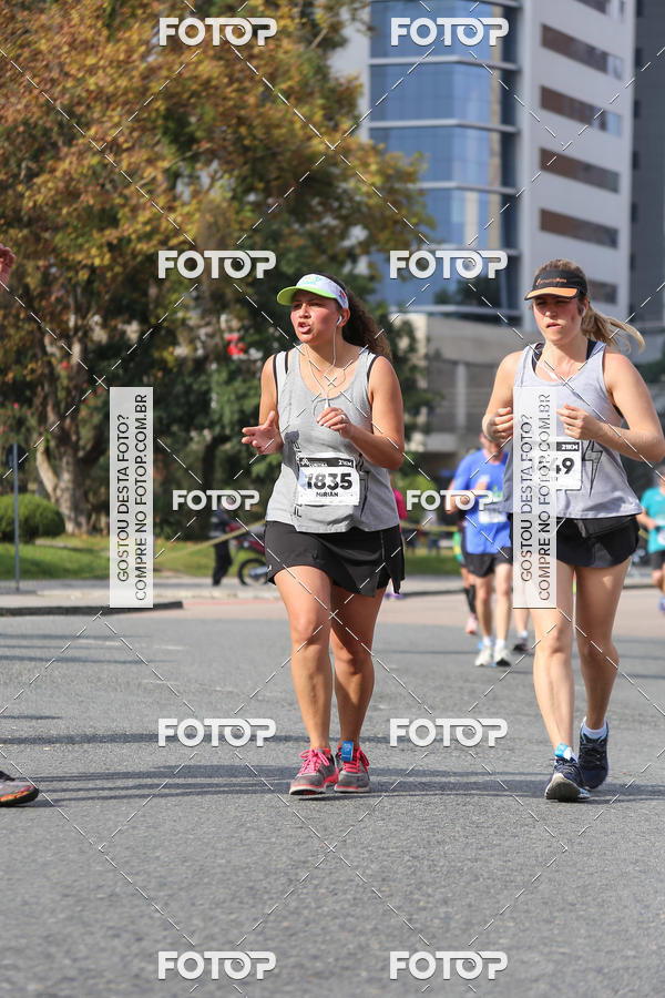 Buy your photos of the eventMeia Maratona Internacional de Curitiba 2018 on Fotop