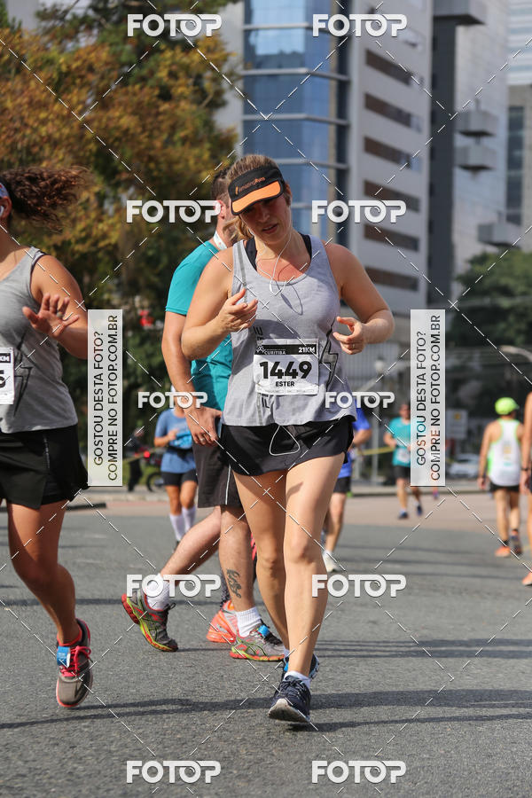 Buy your photos of the eventMeia Maratona Internacional de Curitiba 2018 on Fotop