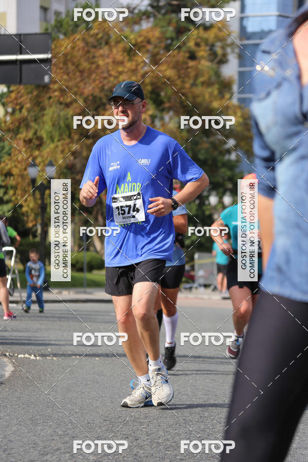 Buy your photos of the eventMeia Maratona Internacional de Curitiba 2018 on Fotop