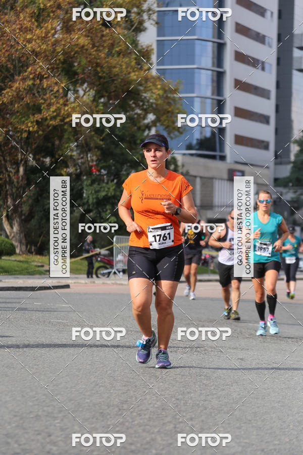 Buy your photos of the eventMeia Maratona Internacional de Curitiba 2018 on Fotop