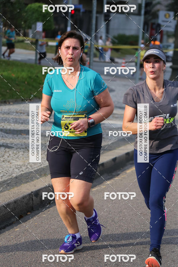 Buy your photos of the eventMeia Maratona Internacional de Curitiba 2018 on Fotop