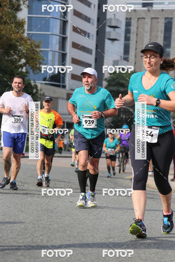 Buy your photos of the eventMeia Maratona Internacional de Curitiba 2018 on Fotop