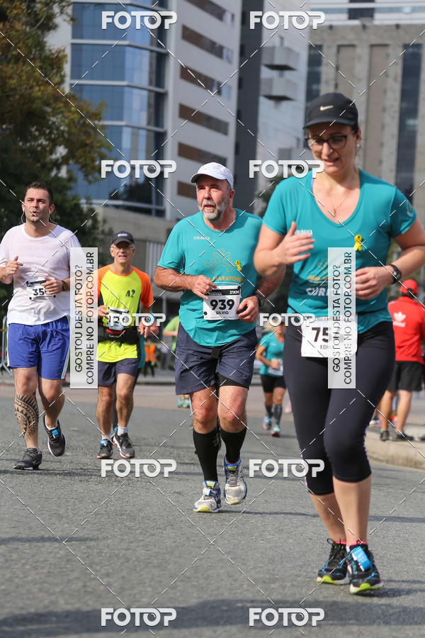 Buy your photos of the eventMeia Maratona Internacional de Curitiba 2018 on Fotop