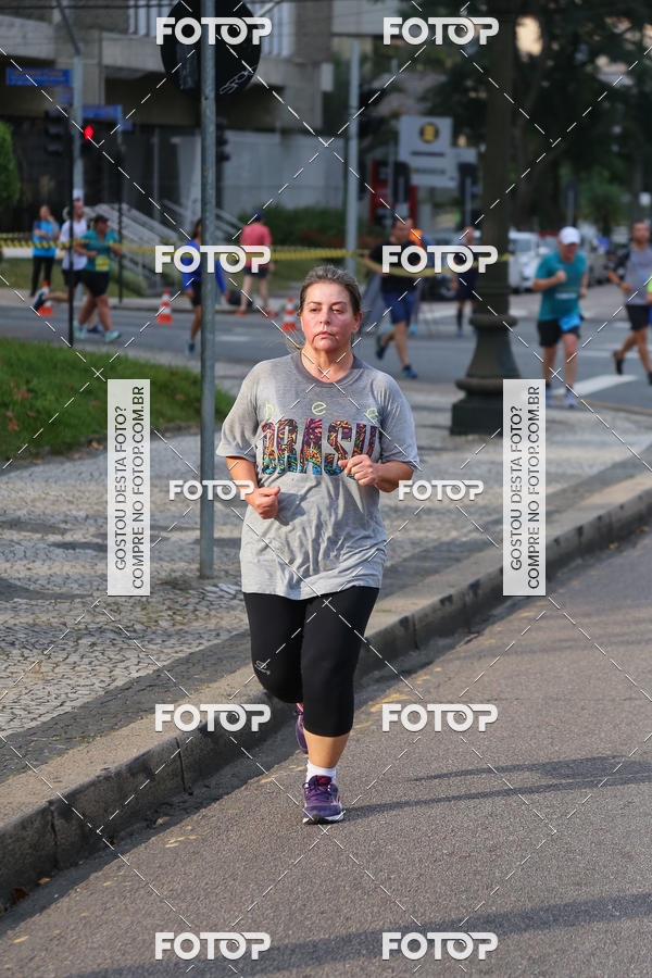 Buy your photos of the eventMeia Maratona Internacional de Curitiba 2018 on Fotop