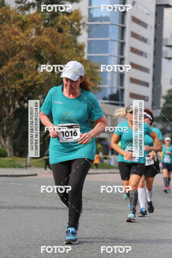 Buy your photos of the eventMeia Maratona Internacional de Curitiba 2018 on Fotop