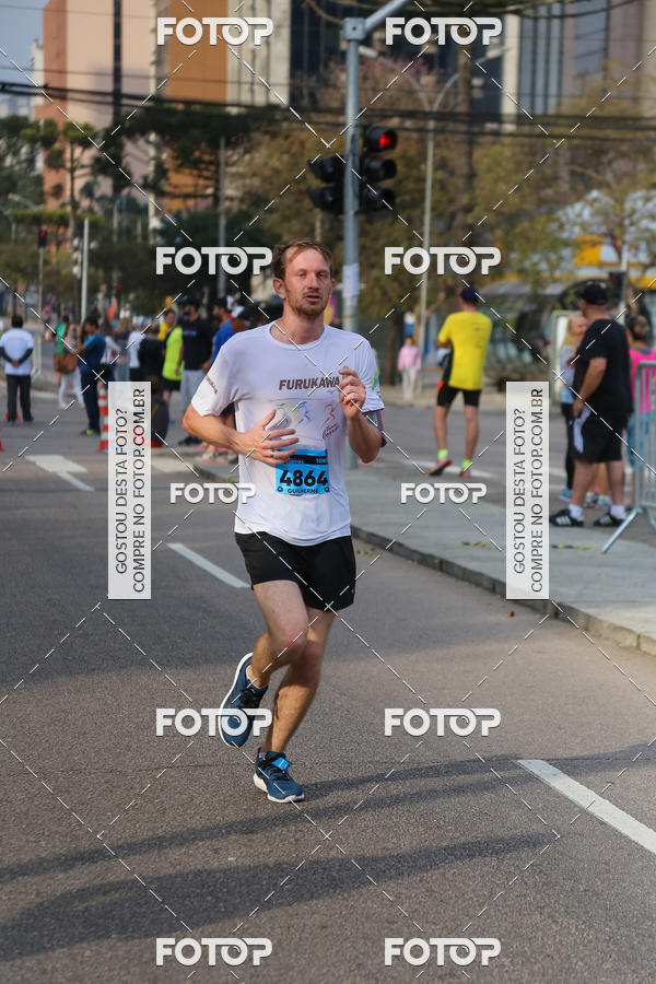 Buy your photos of the eventMeia Maratona Internacional de Curitiba 2018 on Fotop