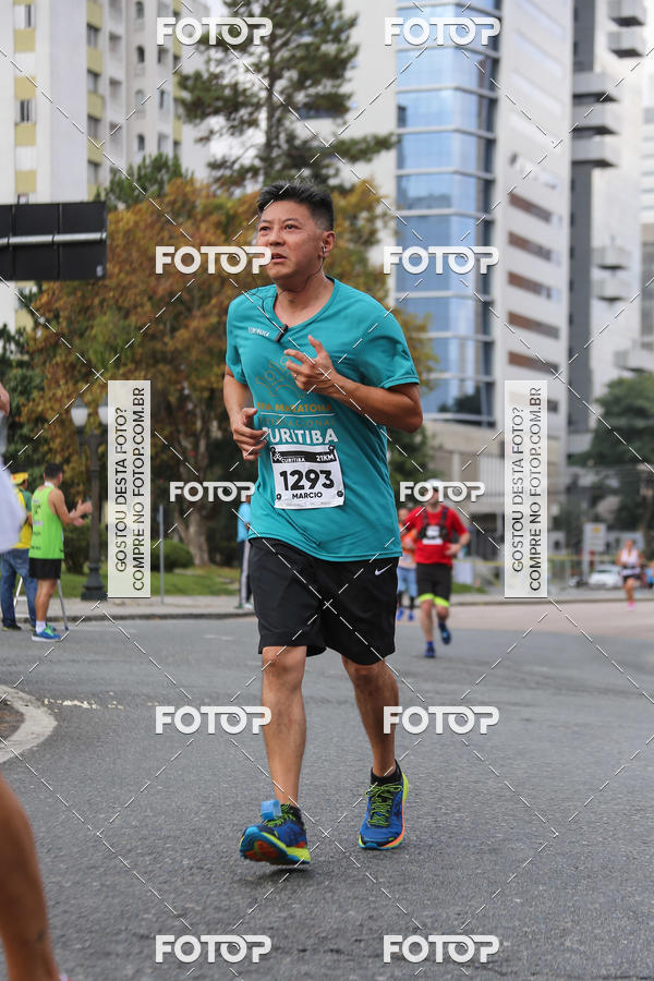 Buy your photos of the eventMeia Maratona Internacional de Curitiba 2018 on Fotop