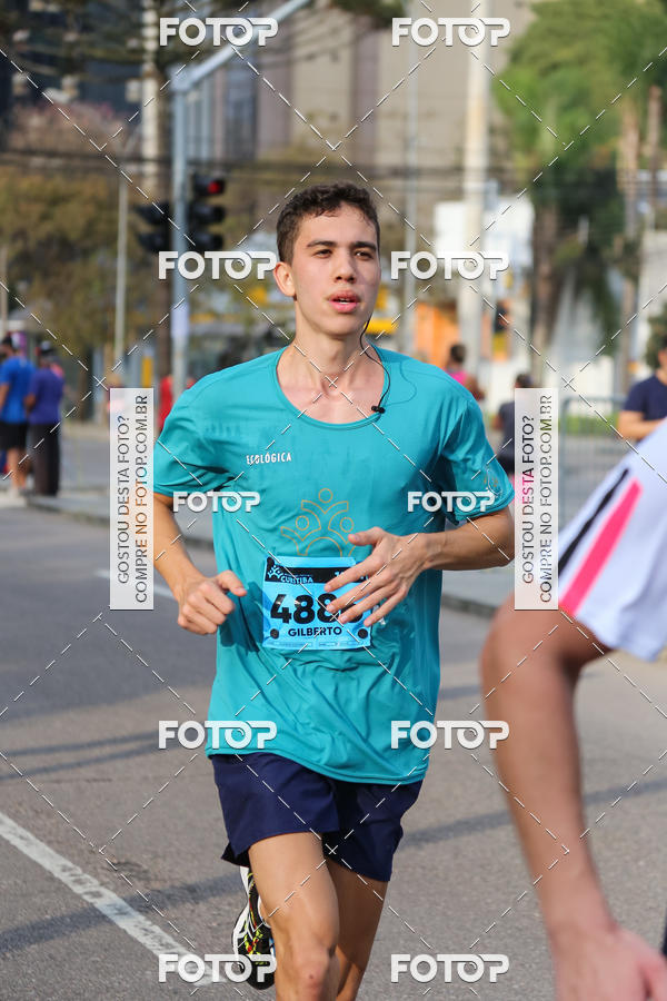 Buy your photos of the eventMeia Maratona Internacional de Curitiba 2018 on Fotop