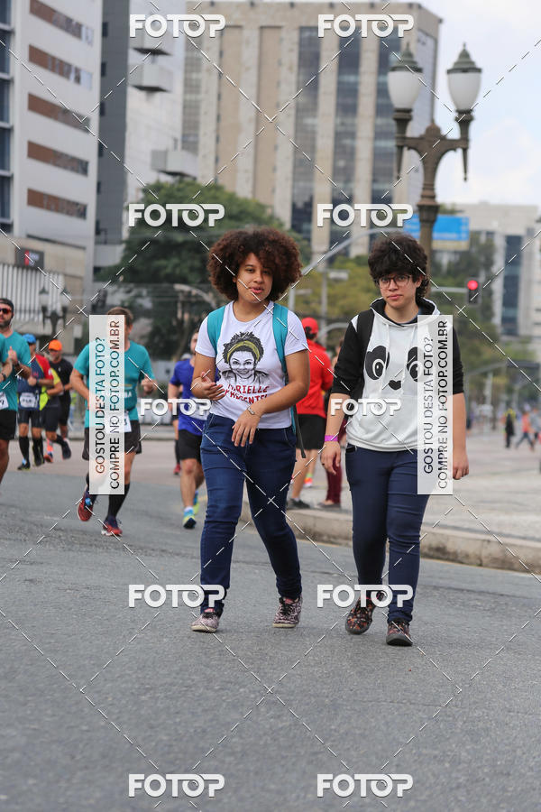 Buy your photos of the eventMeia Maratona Internacional de Curitiba 2018 on Fotop