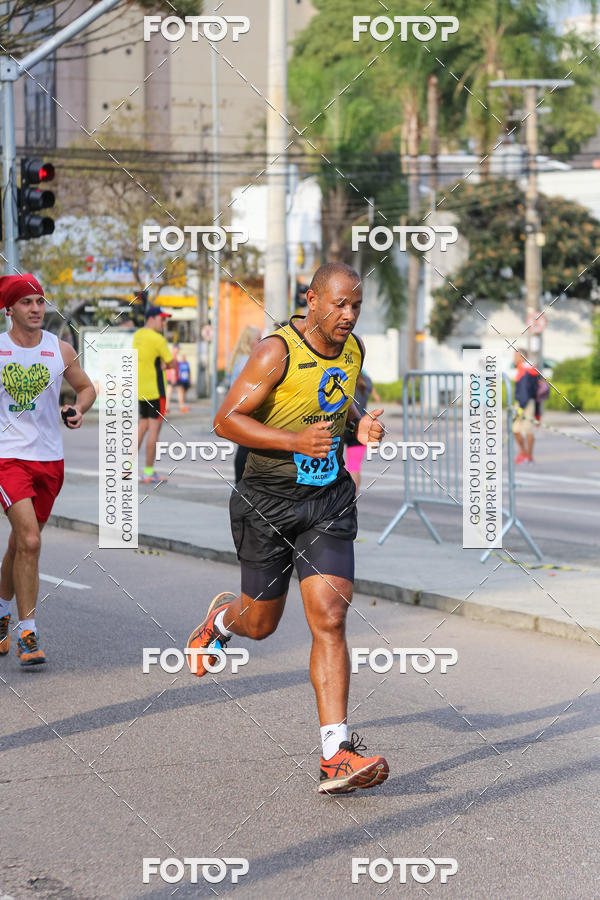 Buy your photos of the eventMeia Maratona Internacional de Curitiba 2018 on Fotop