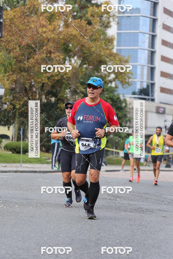 Buy your photos of the eventMeia Maratona Internacional de Curitiba 2018 on Fotop