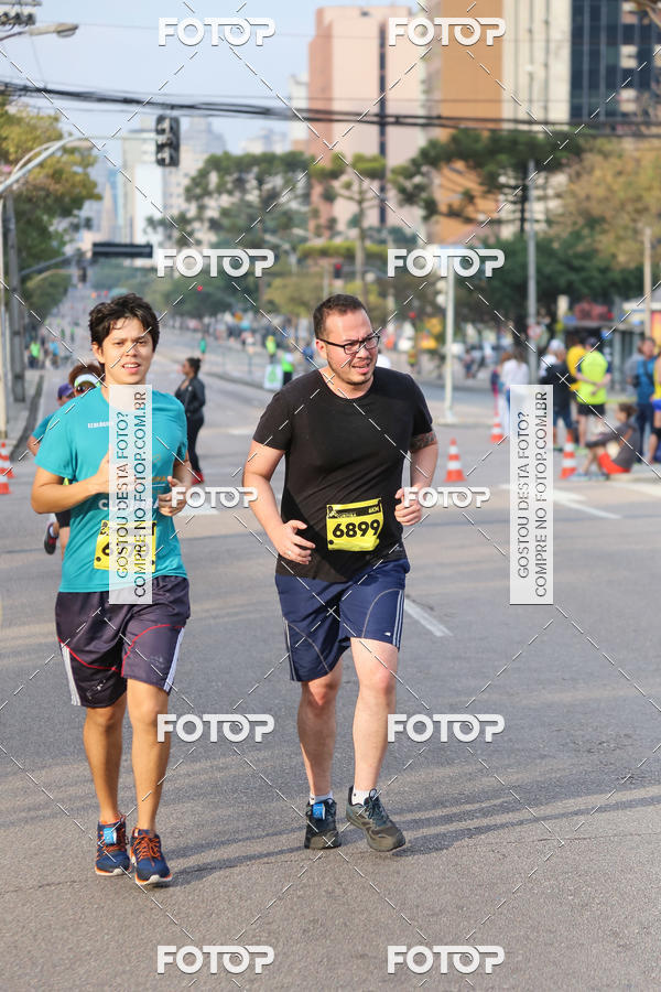 Buy your photos of the eventMeia Maratona Internacional de Curitiba 2018 on Fotop