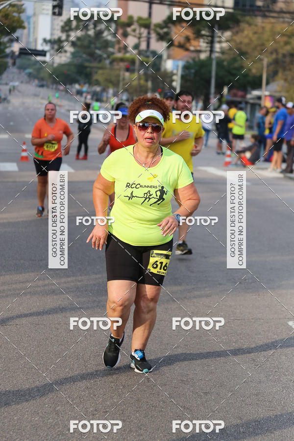 Buy your photos of the eventMeia Maratona Internacional de Curitiba 2018 on Fotop