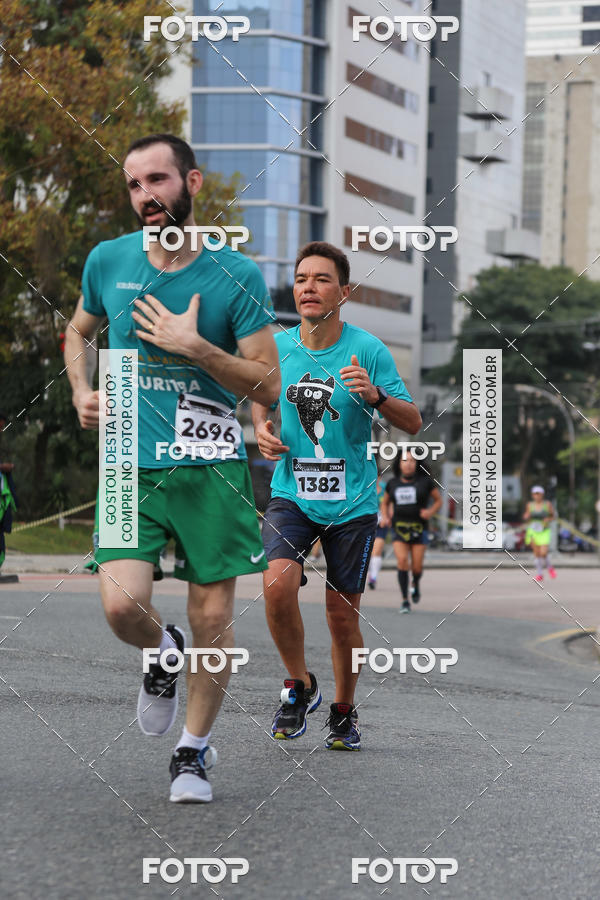 Buy your photos of the eventMeia Maratona Internacional de Curitiba 2018 on Fotop