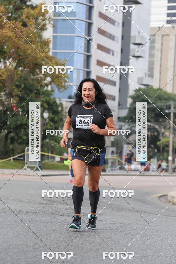 Buy your photos of the eventMeia Maratona Internacional de Curitiba 2018 on Fotop