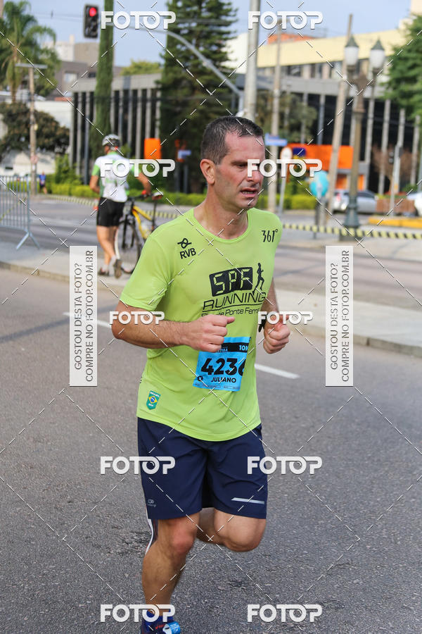 Buy your photos of the eventMeia Maratona Internacional de Curitiba 2018 on Fotop