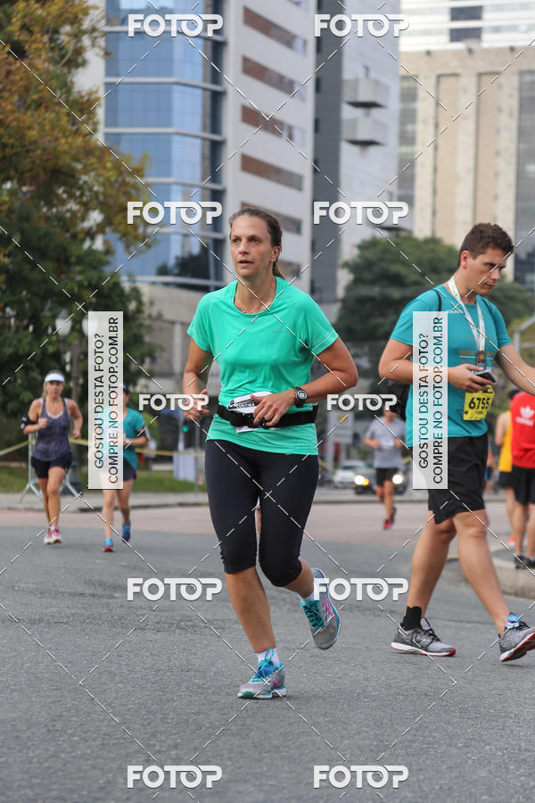 Buy your photos of the eventMeia Maratona Internacional de Curitiba 2018 on Fotop