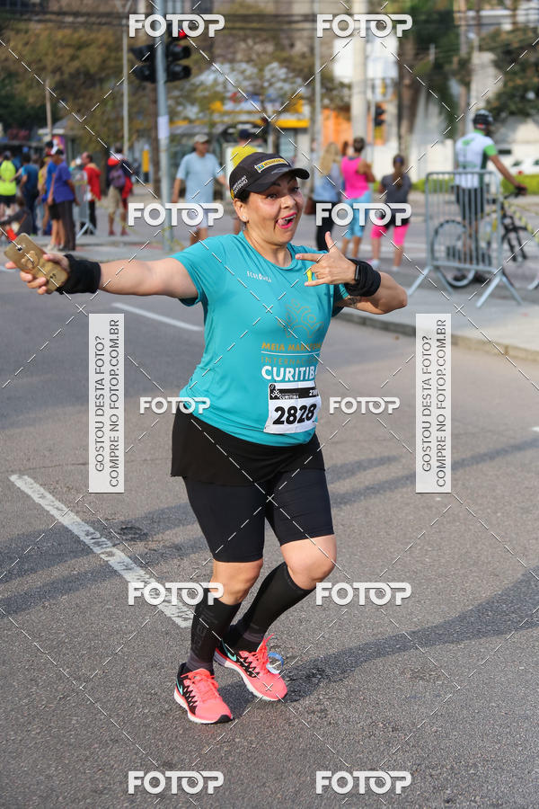 Buy your photos of the eventMeia Maratona Internacional de Curitiba 2018 on Fotop