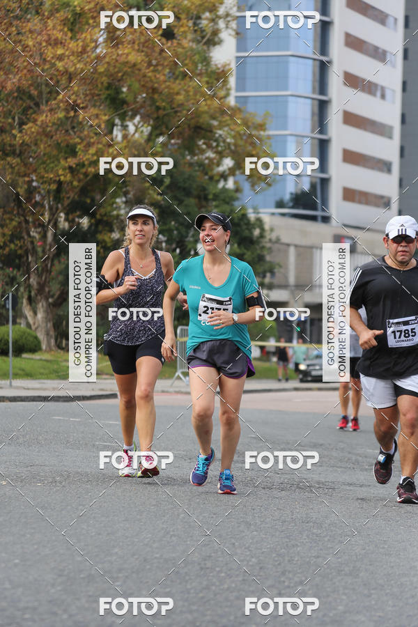 Buy your photos of the eventMeia Maratona Internacional de Curitiba 2018 on Fotop