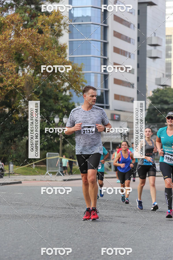Buy your photos of the eventMeia Maratona Internacional de Curitiba 2018 on Fotop