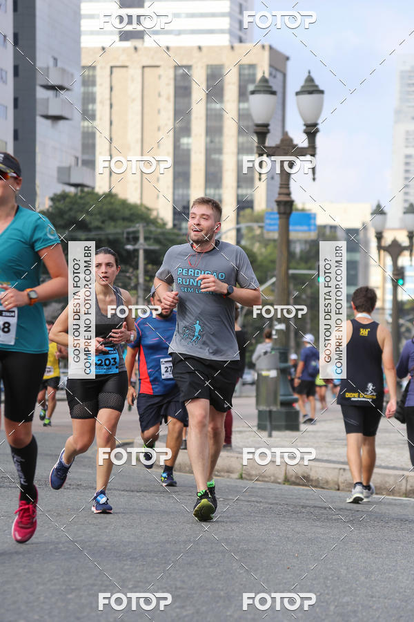 Buy your photos of the eventMeia Maratona Internacional de Curitiba 2018 on Fotop