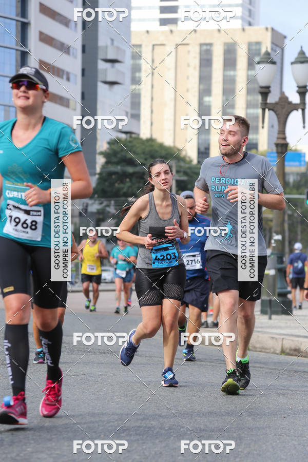 Buy your photos of the eventMeia Maratona Internacional de Curitiba 2018 on Fotop