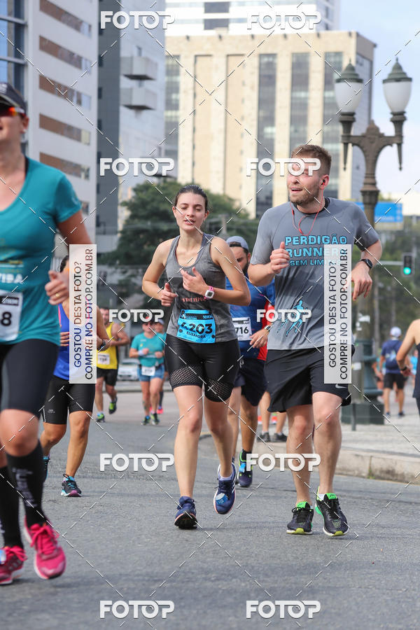 Buy your photos of the eventMeia Maratona Internacional de Curitiba 2018 on Fotop