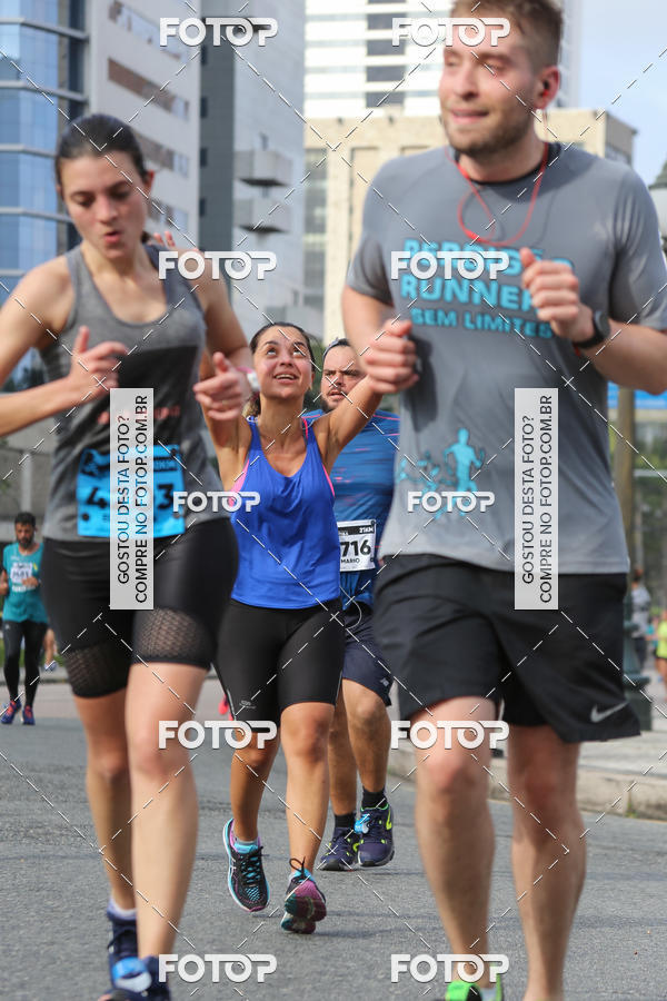 Buy your photos of the eventMeia Maratona Internacional de Curitiba 2018 on Fotop