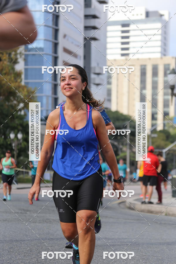 Buy your photos of the eventMeia Maratona Internacional de Curitiba 2018 on Fotop