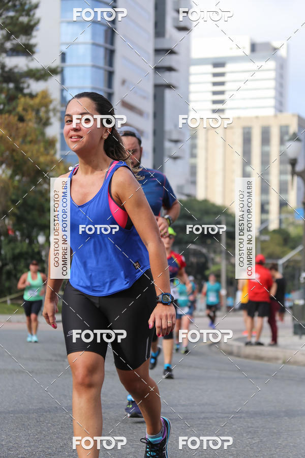 Buy your photos of the eventMeia Maratona Internacional de Curitiba 2018 on Fotop