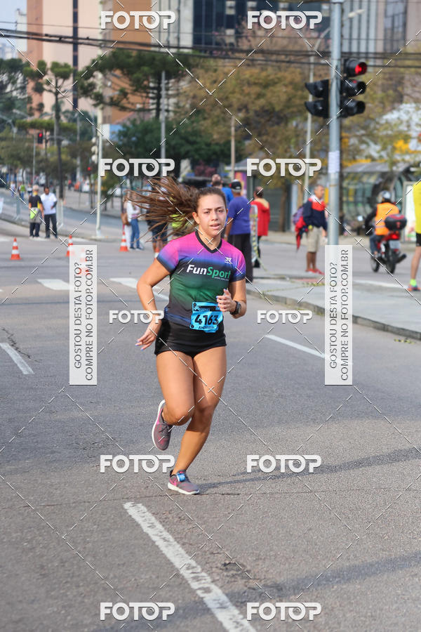 Buy your photos of the eventMeia Maratona Internacional de Curitiba 2018 on Fotop
