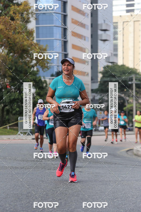 Buy your photos of the eventMeia Maratona Internacional de Curitiba 2018 on Fotop