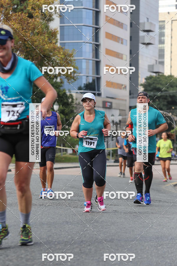 Buy your photos of the eventMeia Maratona Internacional de Curitiba 2018 on Fotop