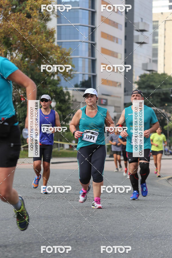 Buy your photos of the eventMeia Maratona Internacional de Curitiba 2018 on Fotop