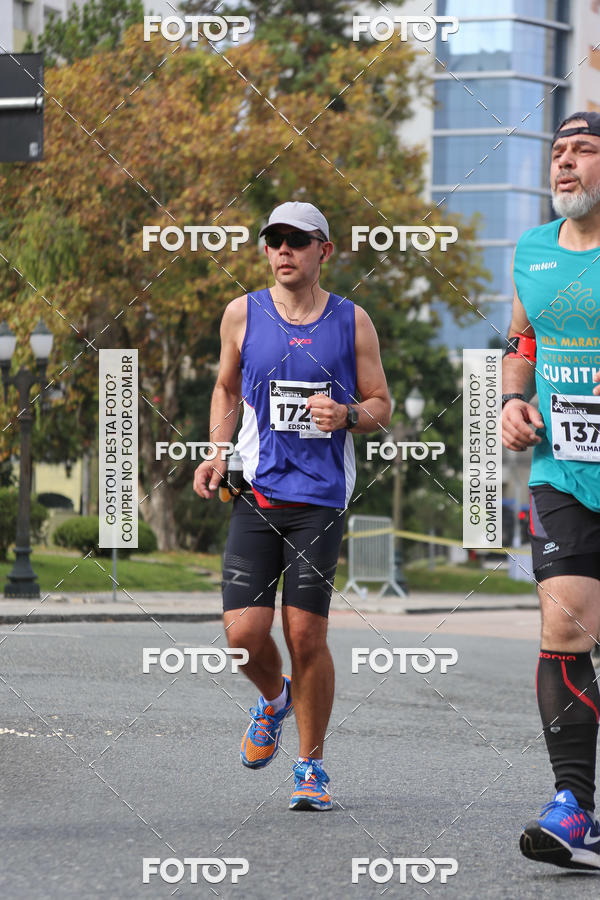 Buy your photos of the eventMeia Maratona Internacional de Curitiba 2018 on Fotop