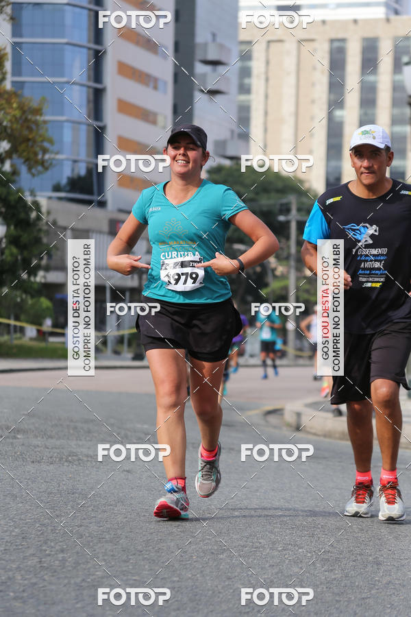 Buy your photos of the eventMeia Maratona Internacional de Curitiba 2018 on Fotop