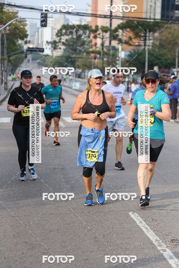 Buy your photos of the eventMeia Maratona Internacional de Curitiba 2018 on Fotop