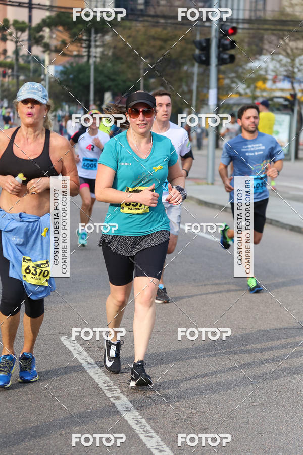 Buy your photos of the eventMeia Maratona Internacional de Curitiba 2018 on Fotop