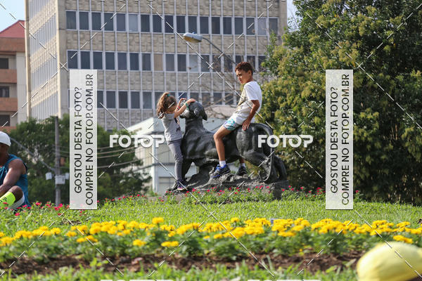 Buy your photos of the eventMeia Maratona Internacional de Curitiba 2018 on Fotop