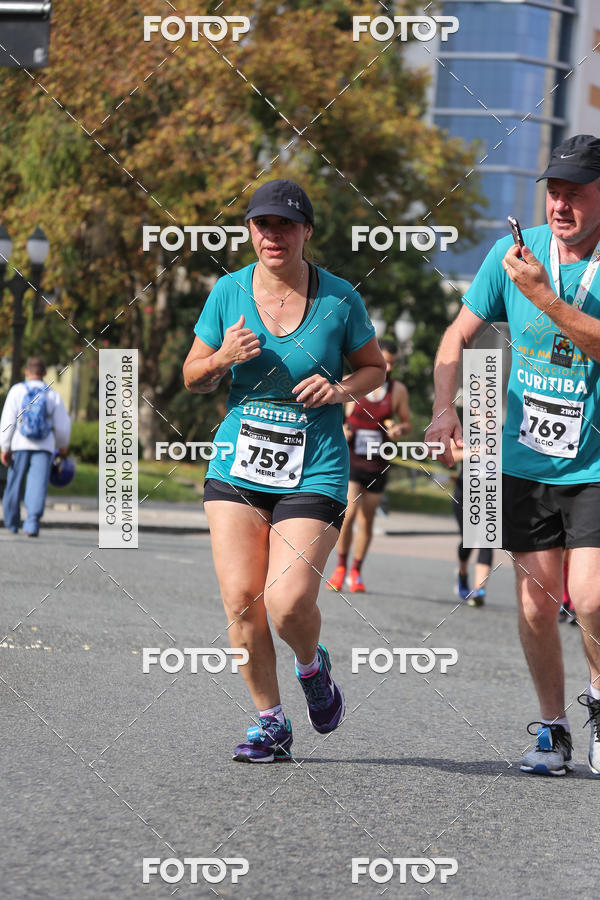 Buy your photos of the eventMeia Maratona Internacional de Curitiba 2018 on Fotop