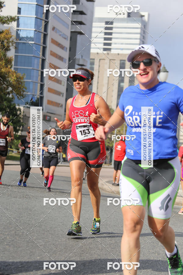 Buy your photos of the eventMeia Maratona Internacional de Curitiba 2018 on Fotop