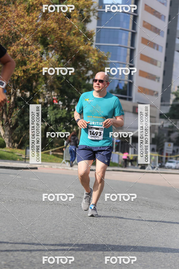 Buy your photos of the eventMeia Maratona Internacional de Curitiba 2018 on Fotop