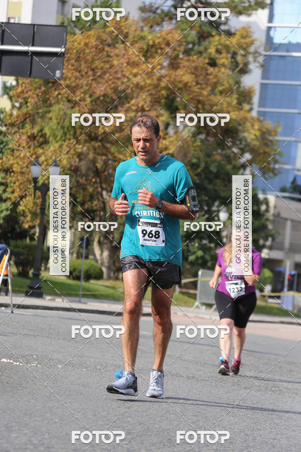 Buy your photos of the eventMeia Maratona Internacional de Curitiba 2018 on Fotop