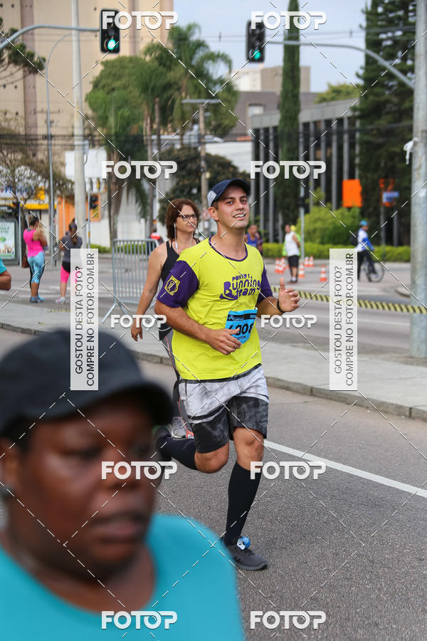Buy your photos of the eventMeia Maratona Internacional de Curitiba 2018 on Fotop