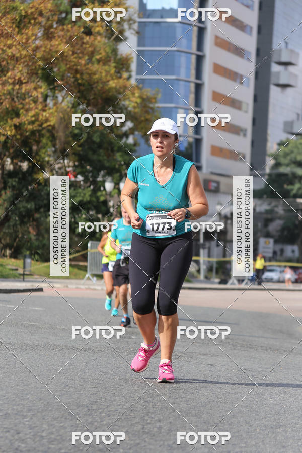 Buy your photos of the eventMeia Maratona Internacional de Curitiba 2018 on Fotop