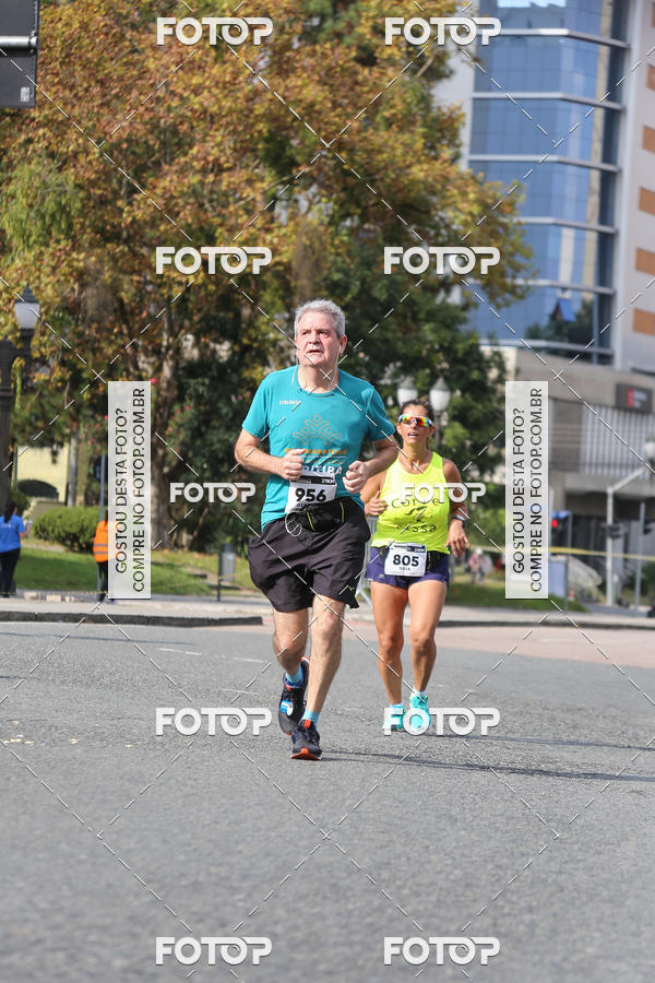 Buy your photos of the eventMeia Maratona Internacional de Curitiba 2018 on Fotop