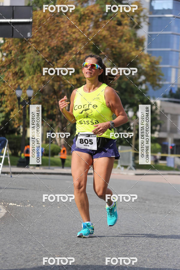 Buy your photos of the eventMeia Maratona Internacional de Curitiba 2018 on Fotop