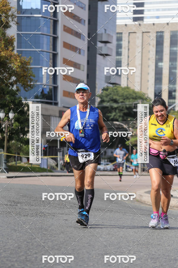 Buy your photos of the eventMeia Maratona Internacional de Curitiba 2018 on Fotop