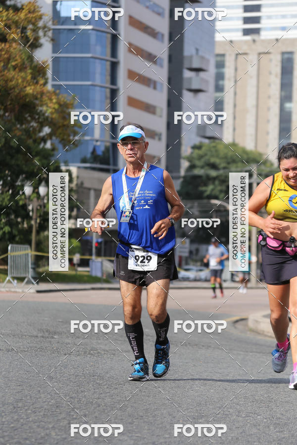 Buy your photos of the eventMeia Maratona Internacional de Curitiba 2018 on Fotop